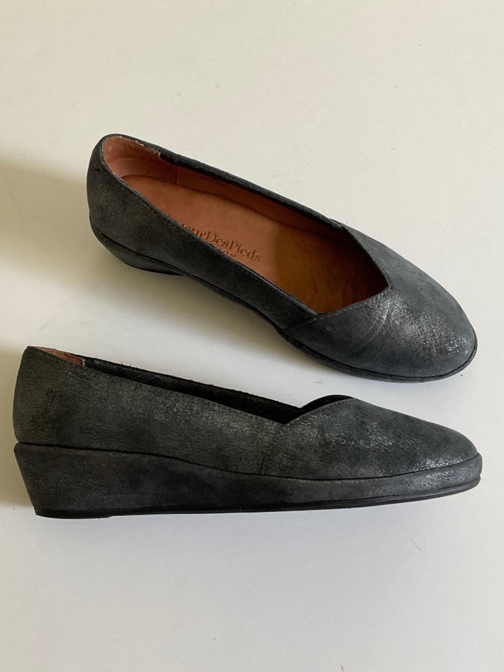 L'AMOUR DES PIEDS Bracey Orthopedic Wedge Shoes Graphite Metal Size 6